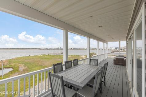 1220 S Green Street Tuckerton NJ 08087