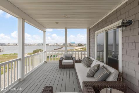 1220 S Green Street Tuckerton NJ 08087