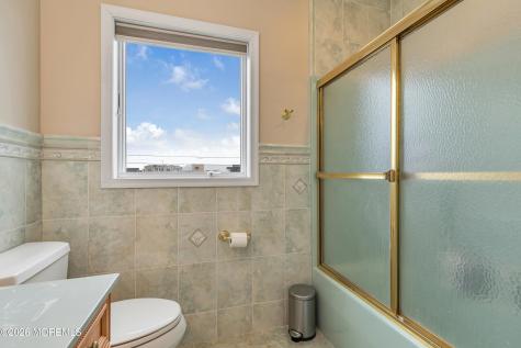 1220 S Green Street Tuckerton NJ 08087