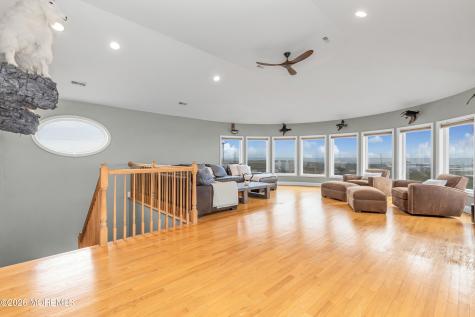 1220 S Green Street Tuckerton NJ 08087