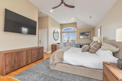 1220 S Green Street Tuckerton NJ 08087
