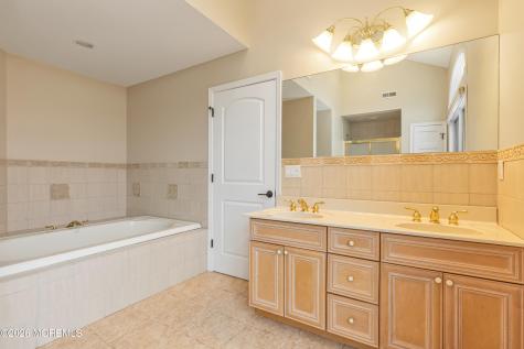 1220 S Green Street Tuckerton NJ 08087