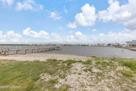 1220 S Green Street Tuckerton NJ 08087
