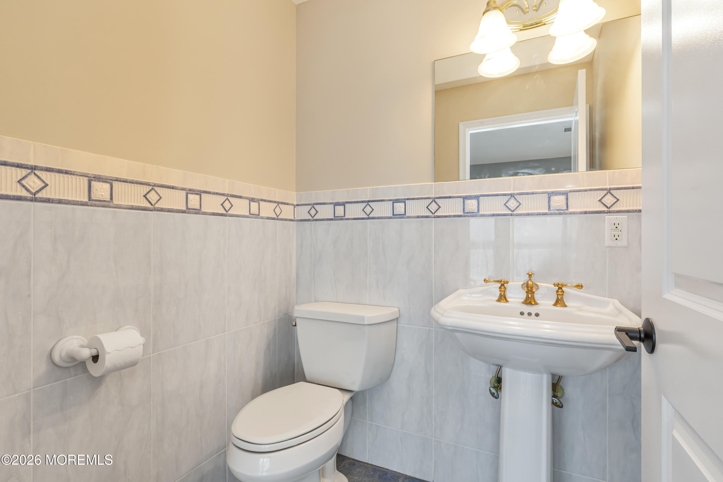 1220 S Green Street Tuckerton NJ 08087