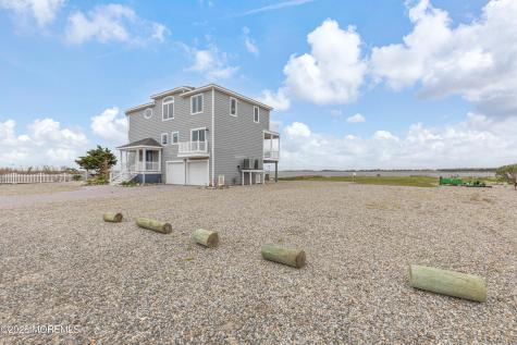 1220 S Green Street Tuckerton NJ 08087