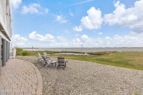 1220 S Green Street Tuckerton NJ 08087