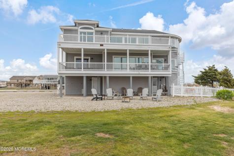 1220 S Green Street Tuckerton NJ 08087