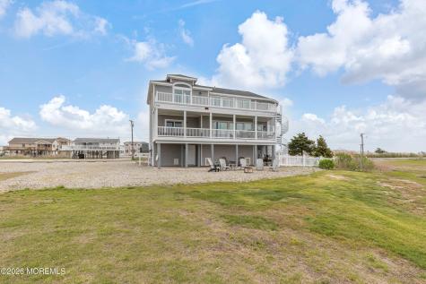 1220 S Green Street Tuckerton NJ 08087