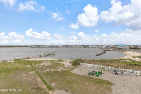 1220 S Green Street Tuckerton NJ 08087