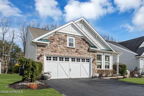 25 Lily Pond Court Howell NJ 07731