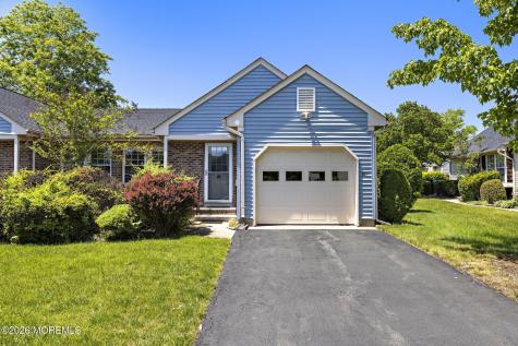 10 Alexander Hamilton Court Monroe NJ 08831