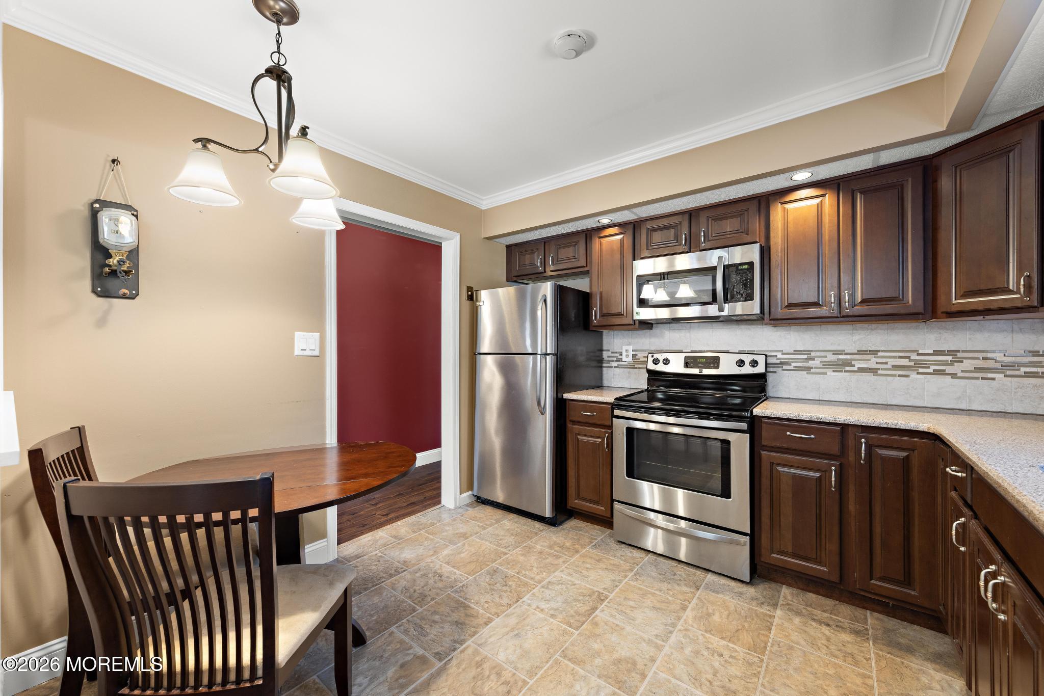 10 Alexander Hamilton Court Monroe NJ 08831