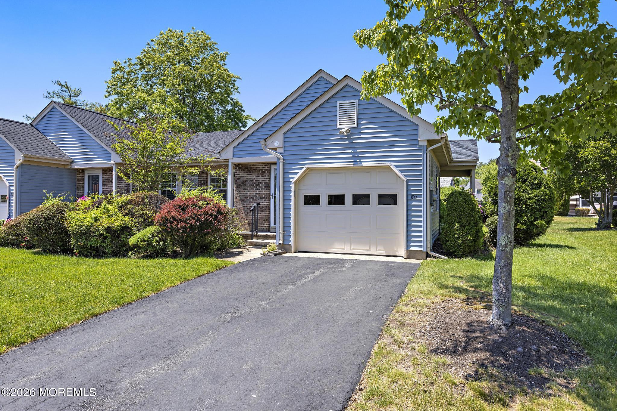 10 Alexander Hamilton Court Monroe NJ 08831