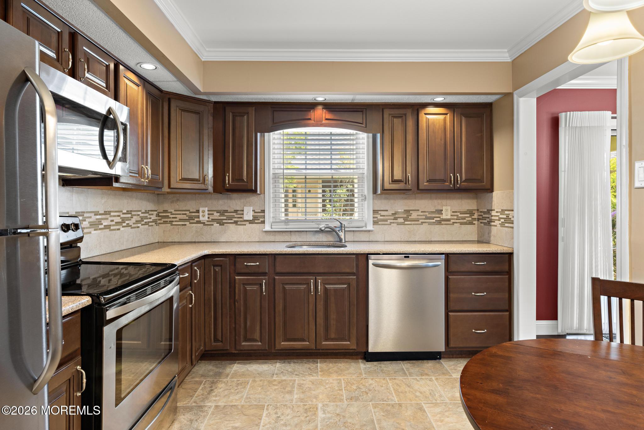 10 Alexander Hamilton Court Monroe NJ 08831