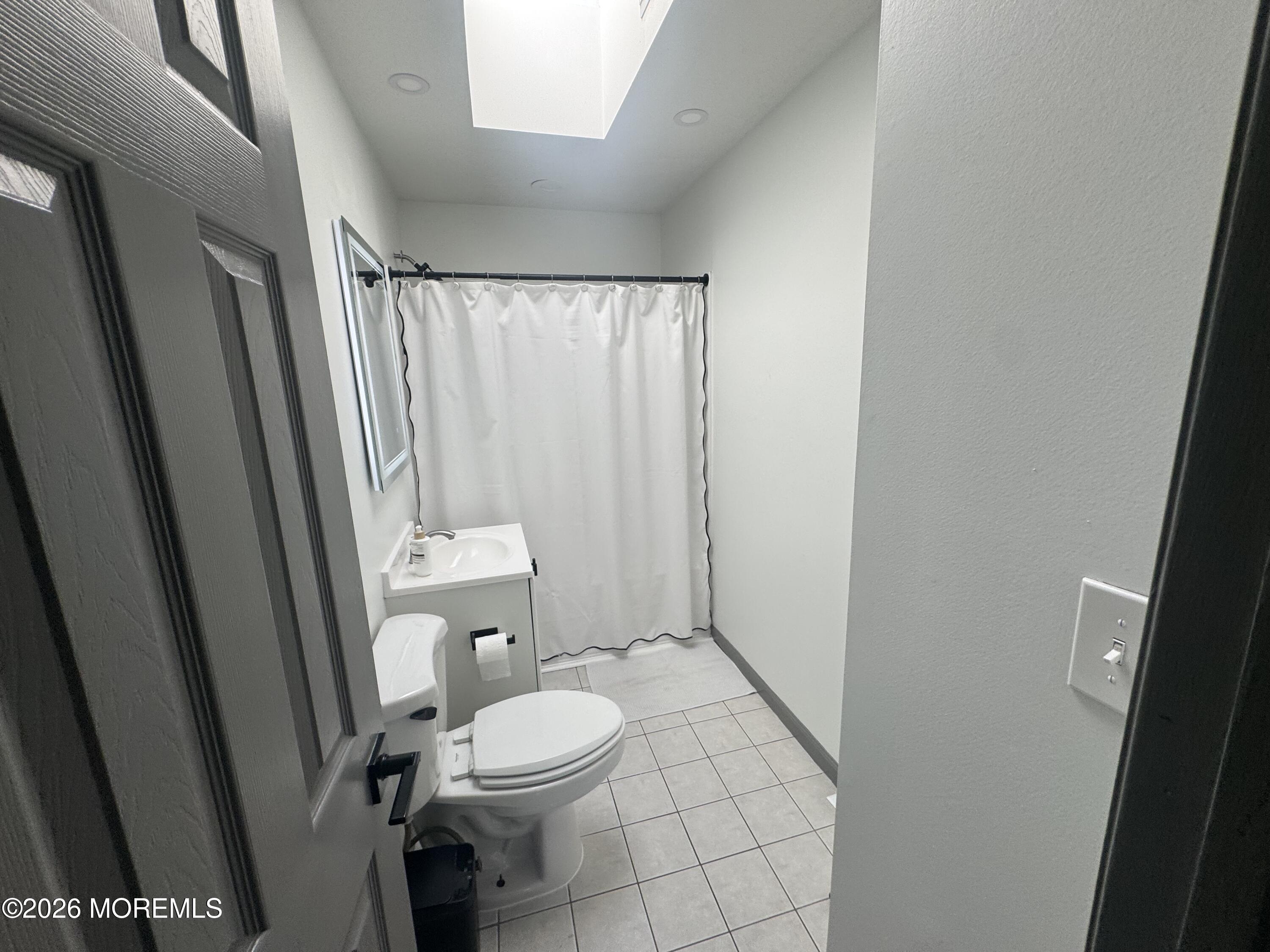 223 Windward Avenue Beachwood NJ 08722