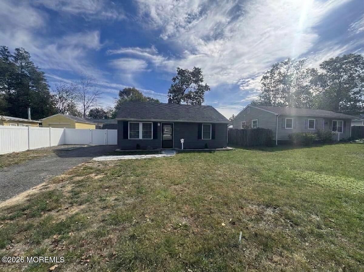 223 Windward Avenue Beachwood NJ 08722