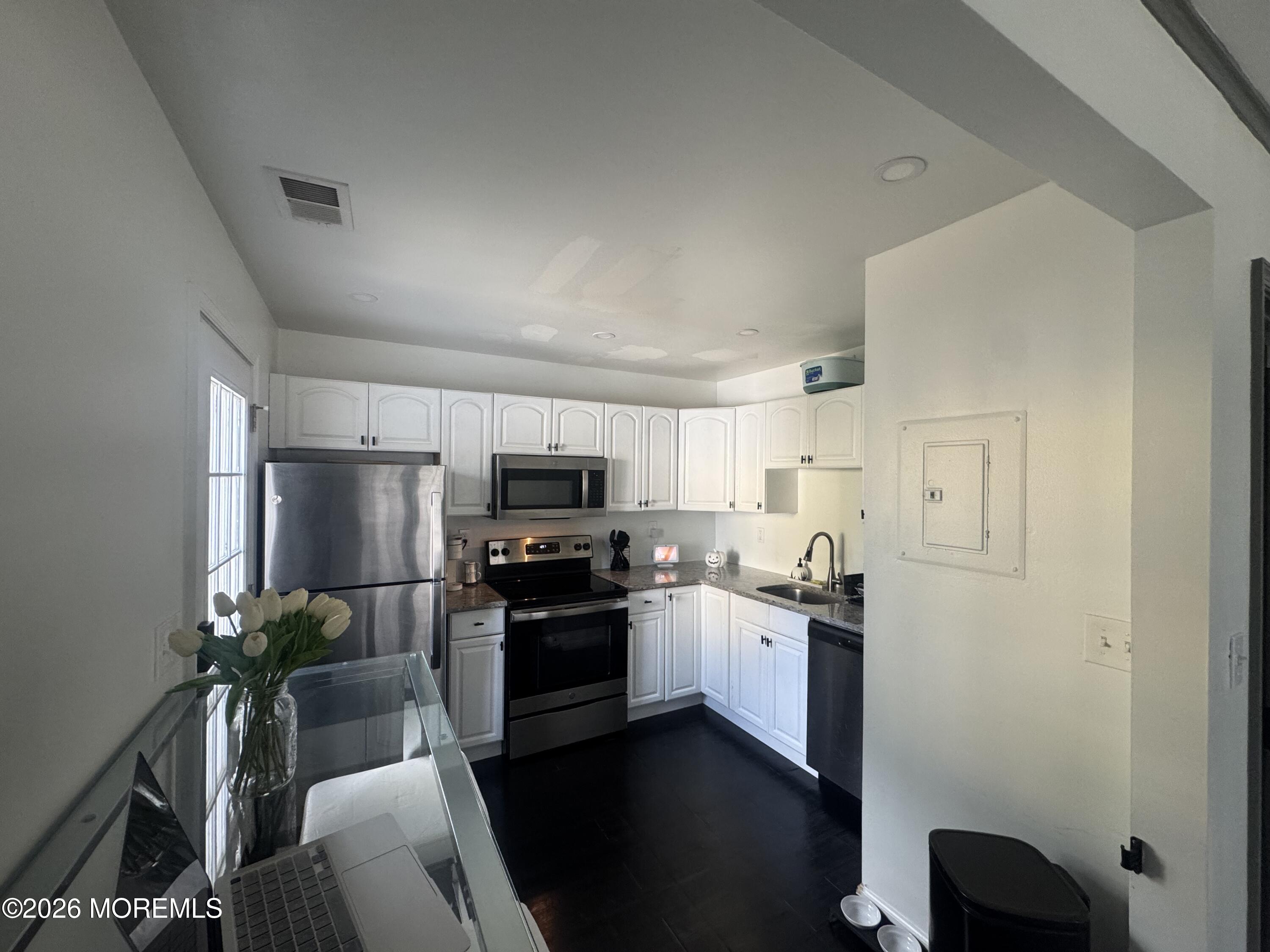 223 Windward Avenue Beachwood NJ 08722