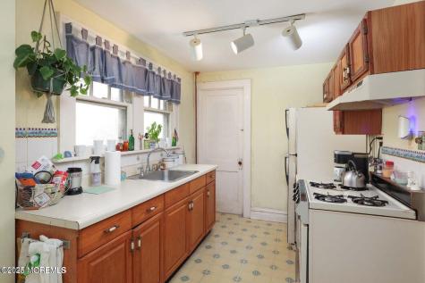 1903 Margerum Avenue Lake Como NJ 07719