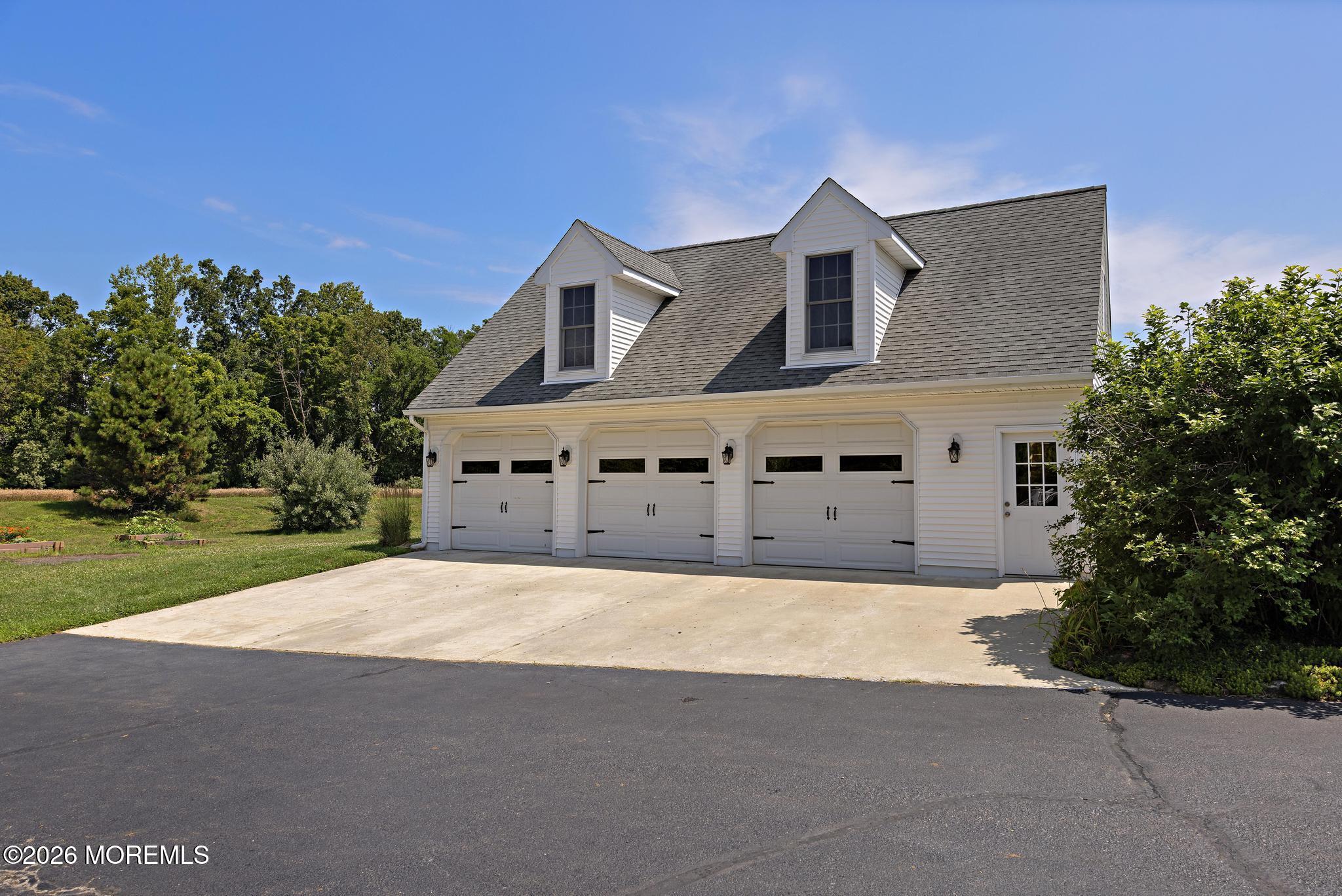 170 Burlington Path Road Cream Ridge NJ 08514