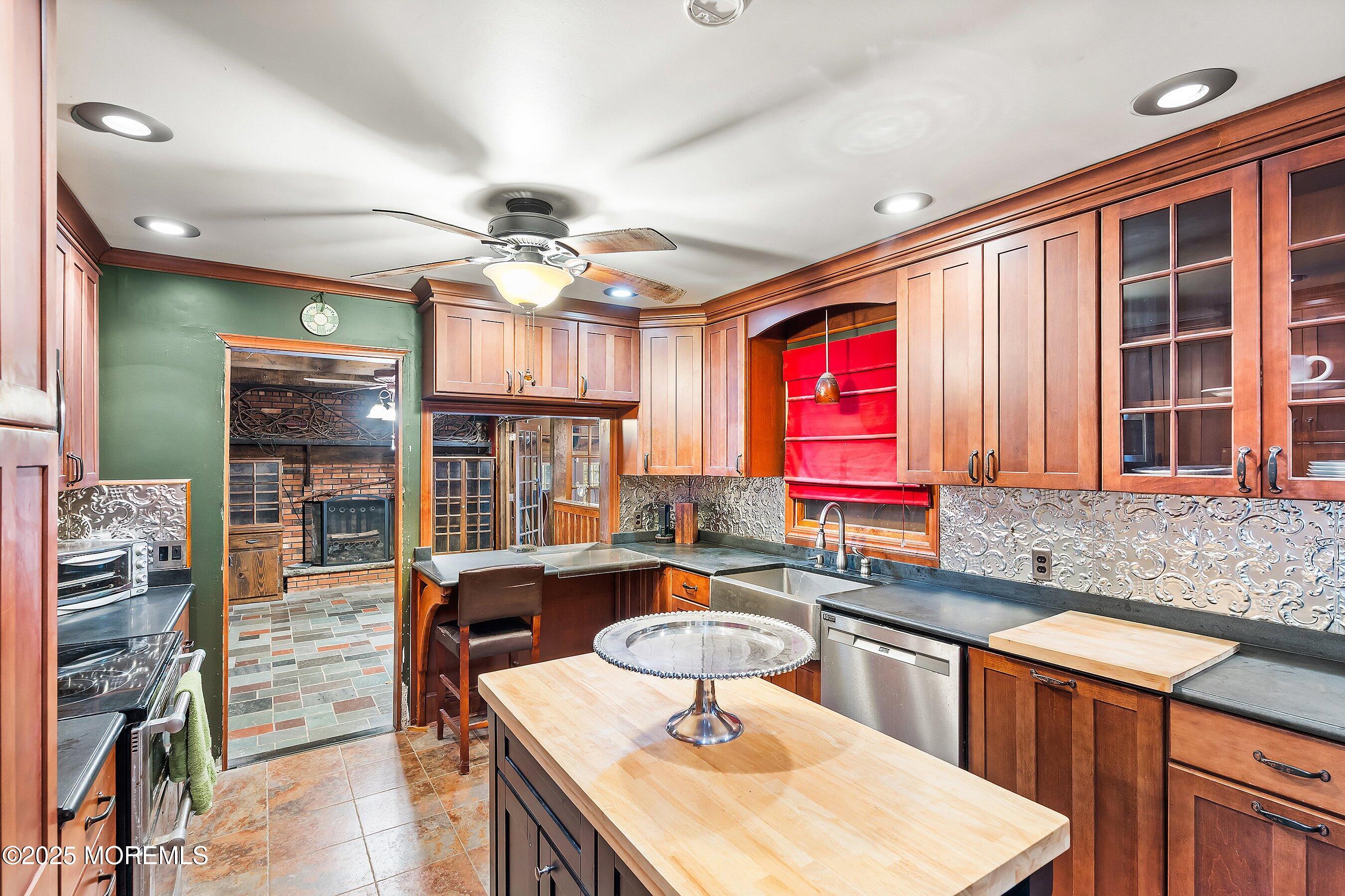 53 Hilltop Road Howell NJ 07731