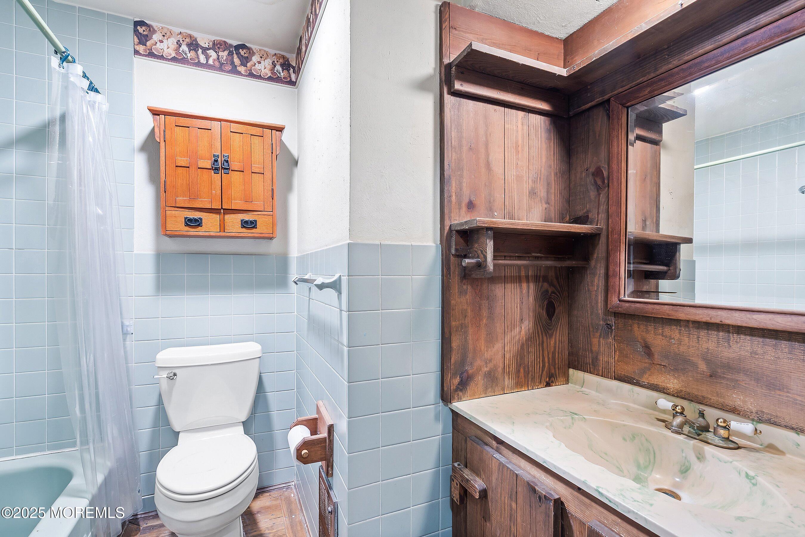 53 Hilltop Road Howell NJ 07731