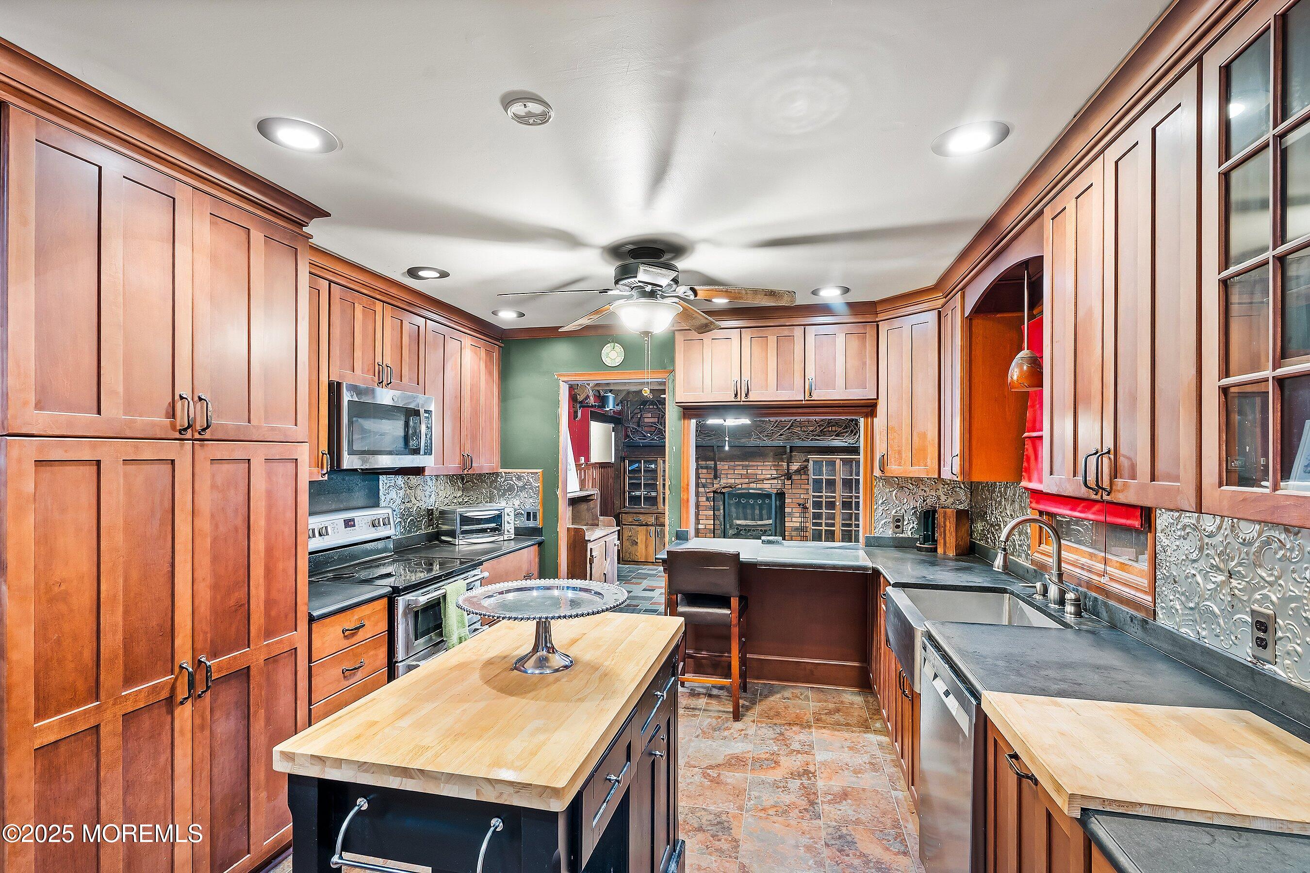 53 Hilltop Road Howell NJ 07731