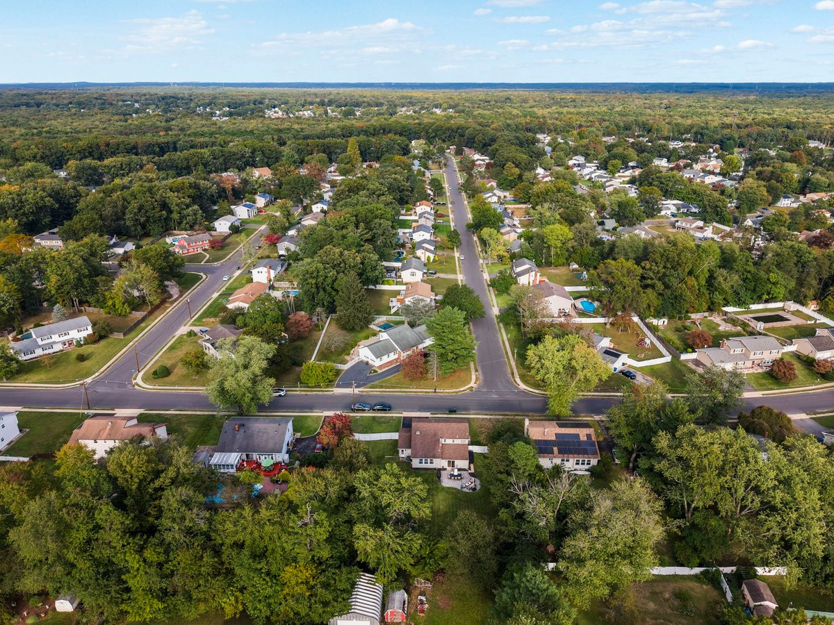 47 Old Bridge Drive Howell NJ 07731