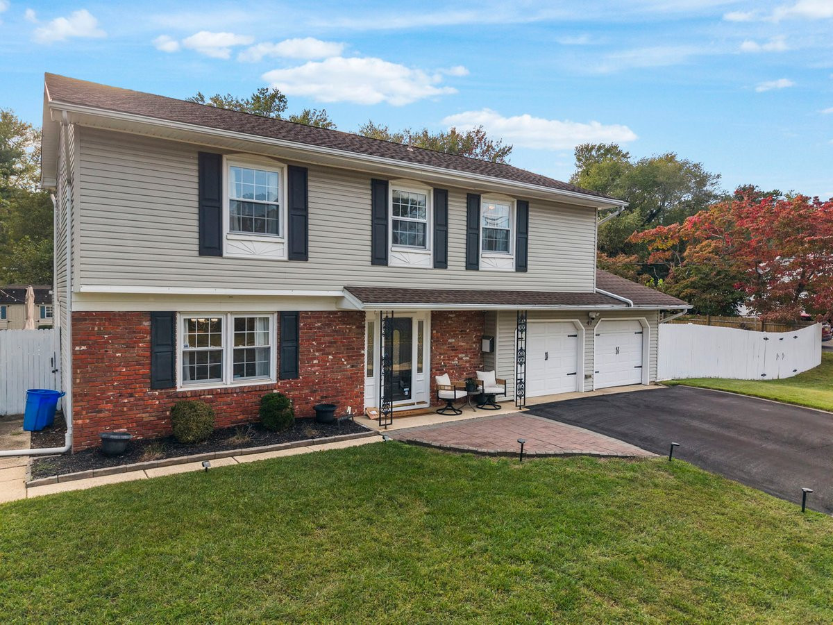 47 Old Bridge Drive Howell NJ 07731