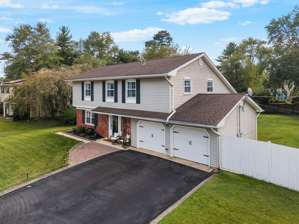47 Old Bridge Drive Howell NJ 07731