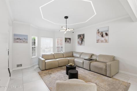 19 Susie Lane Jackson NJ 08527