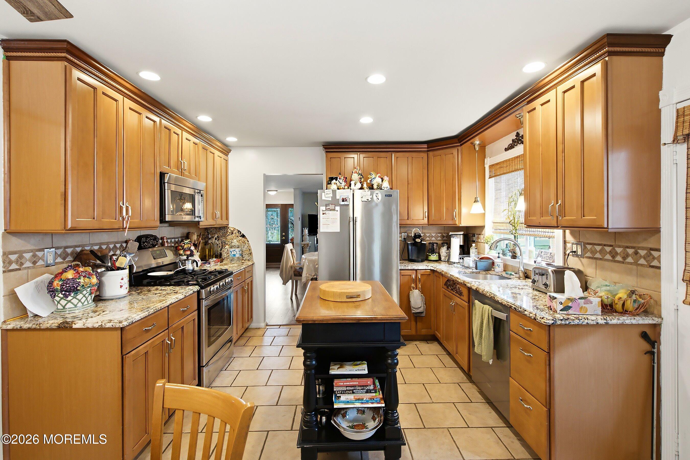 25 Harrogate Lane Manchester NJ 08759