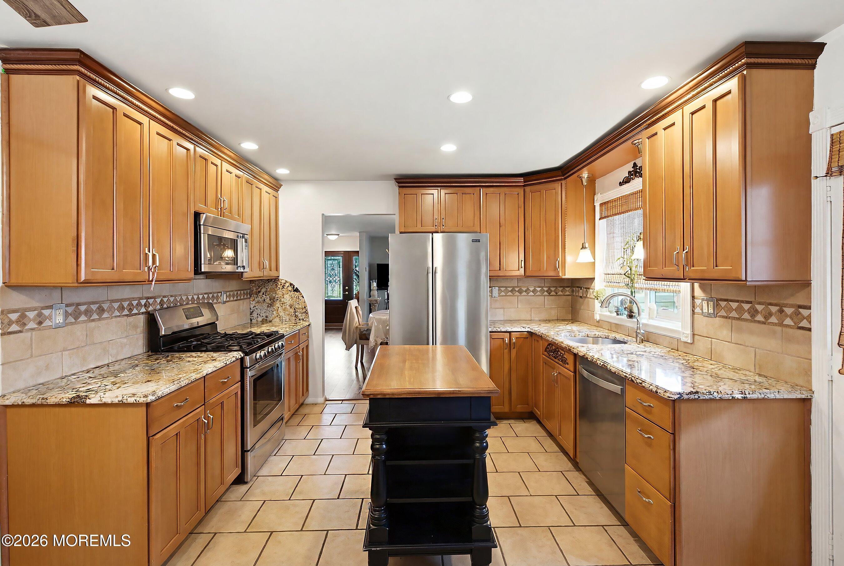 25 Harrogate Lane Manchester NJ 08759
