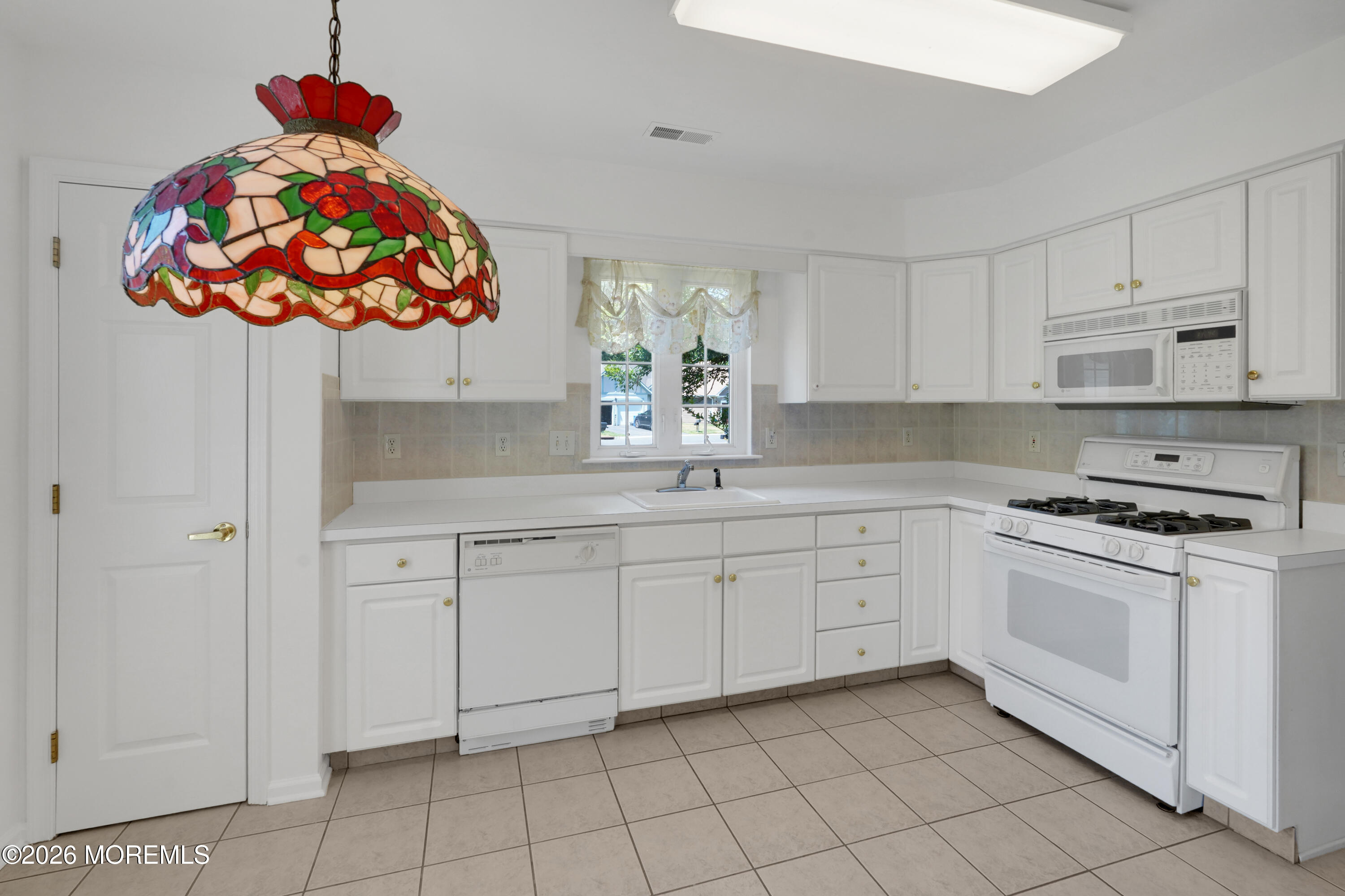 21 Tudor Court Jackson NJ 08527