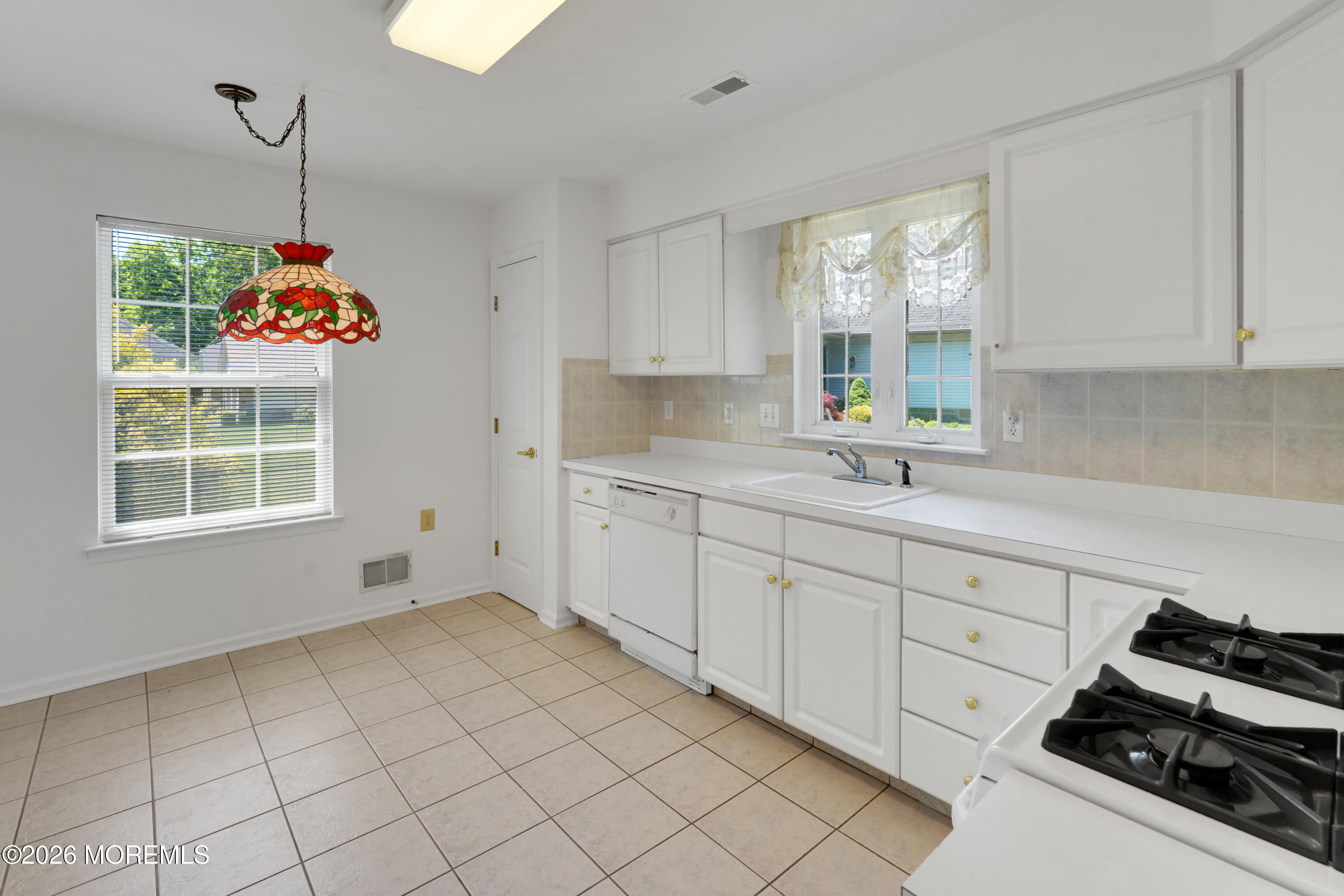 21 Tudor Court Jackson NJ 08527