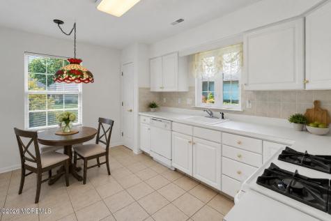 21 Tudor Court Jackson NJ 08527