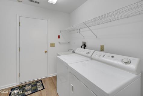 21 Tudor Court Jackson NJ 08527