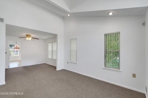 21 Tudor Court Jackson NJ 08527