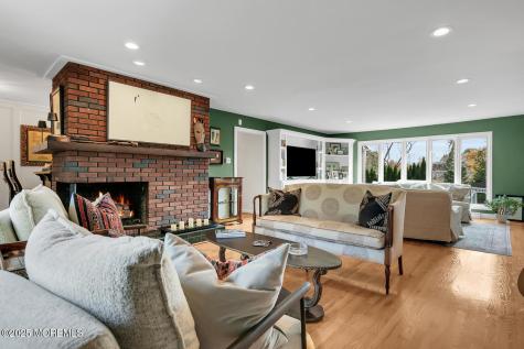 16 Mulberry Lane Colts Neck NJ 07722