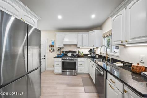 216 Parkview Terrace Lincroft NJ 07738
