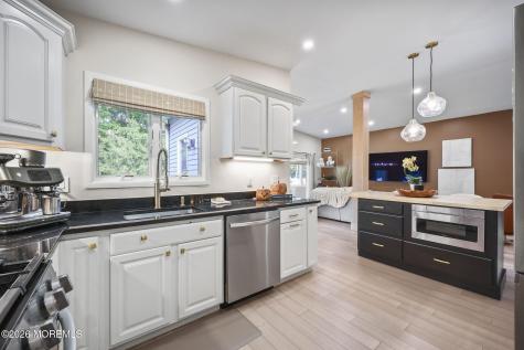 216 Parkview Terrace Lincroft NJ 07738