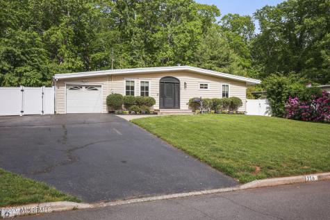216 Parkview Terrace Lincroft NJ 07738