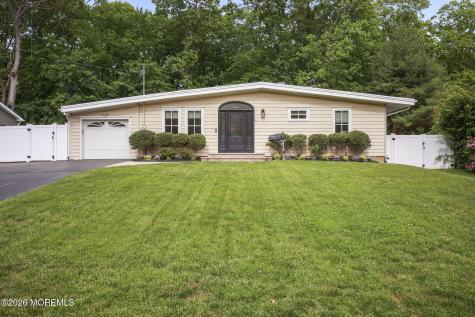 216 Parkview Terrace Lincroft NJ 07738