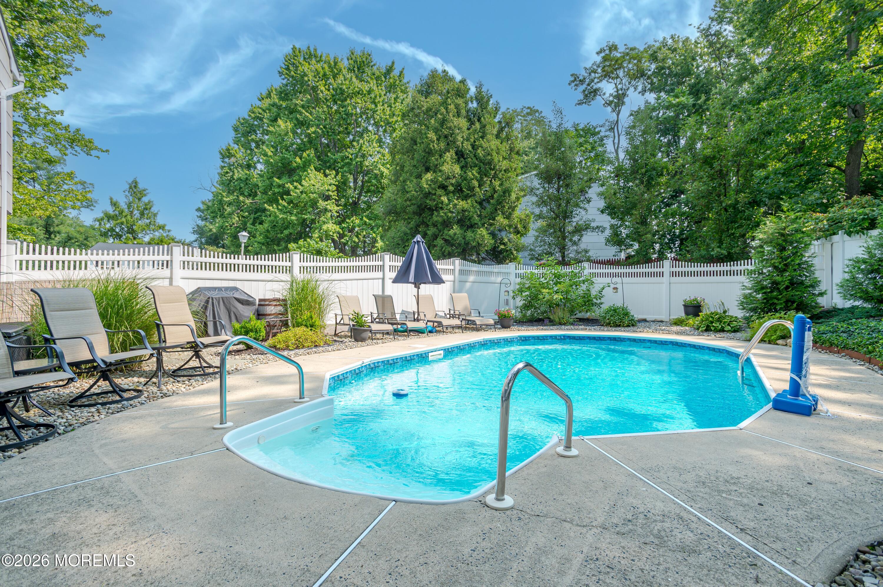 20 Eisenhower Court Matawan NJ 07747