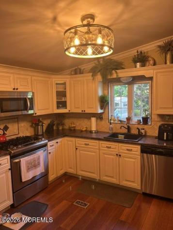 39 Hibiscus Place Jackson NJ 08527