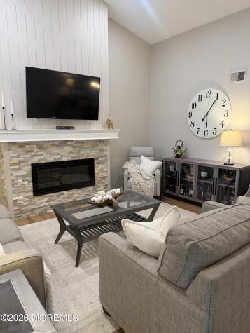 1101 Thornbury Lane Manchester NJ 08759
