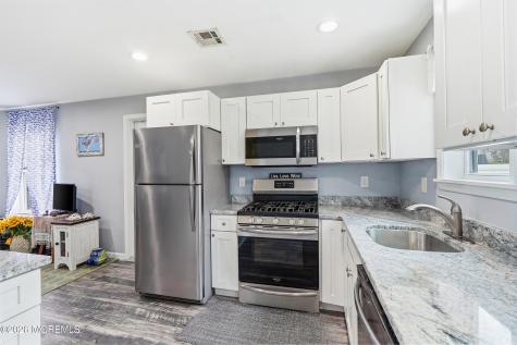15 W Arverne Avenue Ocean Gate NJ 08740