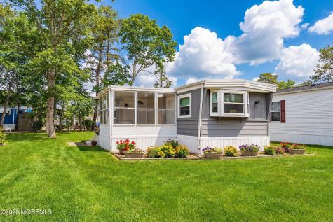 44 Woodchuck Parkway Whiting NJ 08759