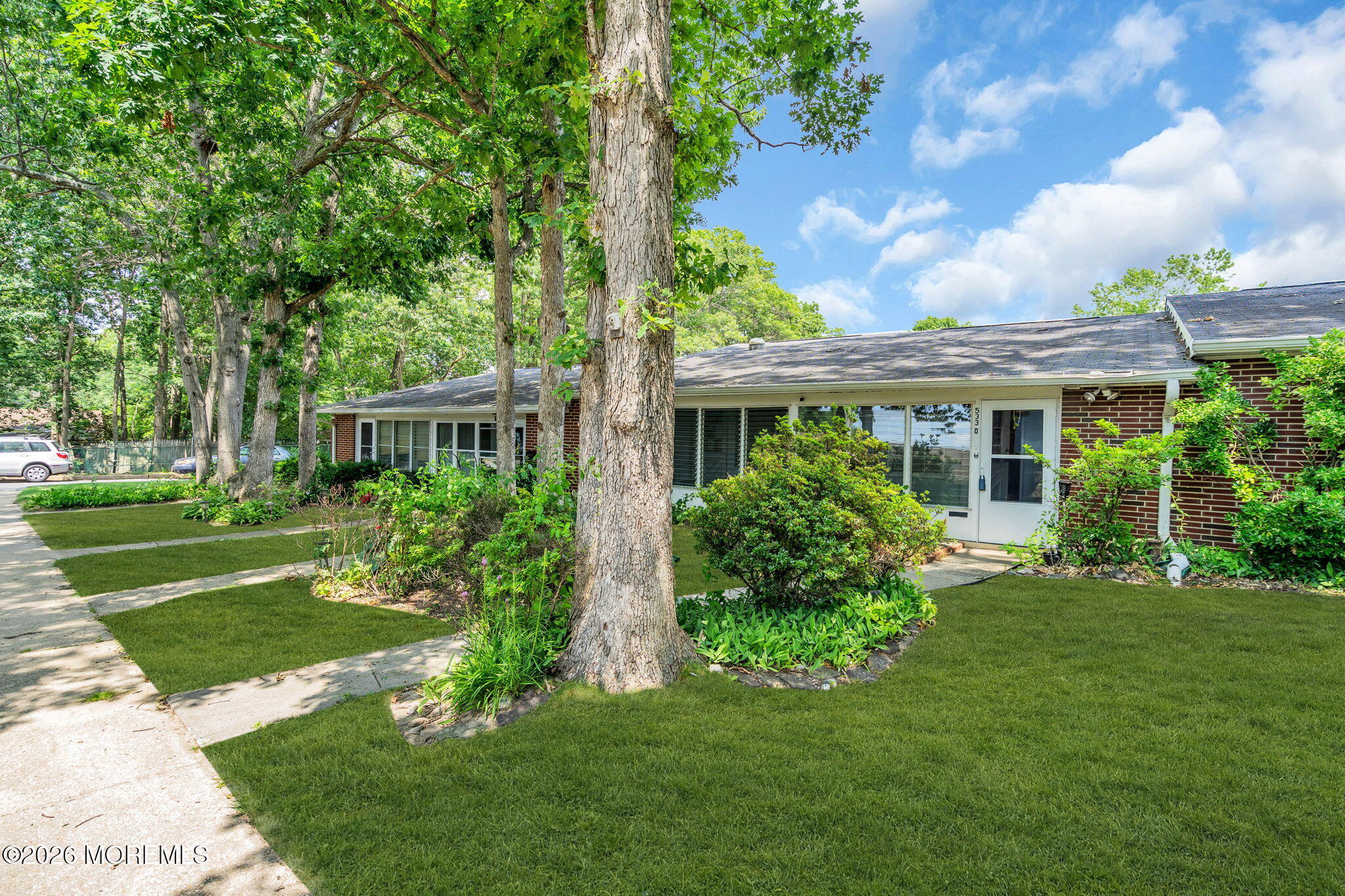 533 Dartmoor Court Lakewood NJ 08701