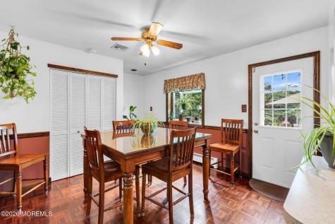 43 Railroad Avenue Beachwood NJ 08722