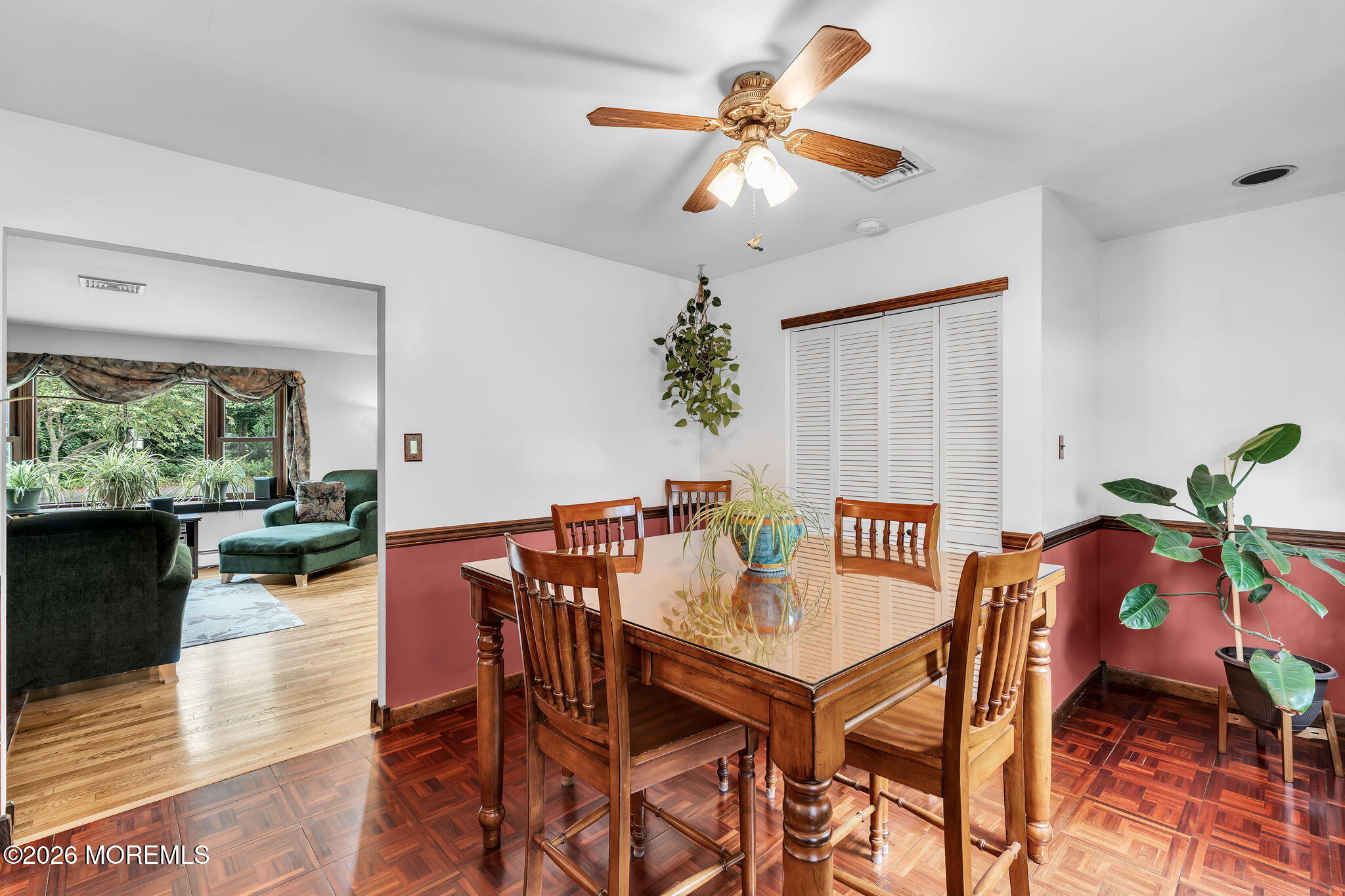 43 Railroad Avenue Beachwood NJ 08722